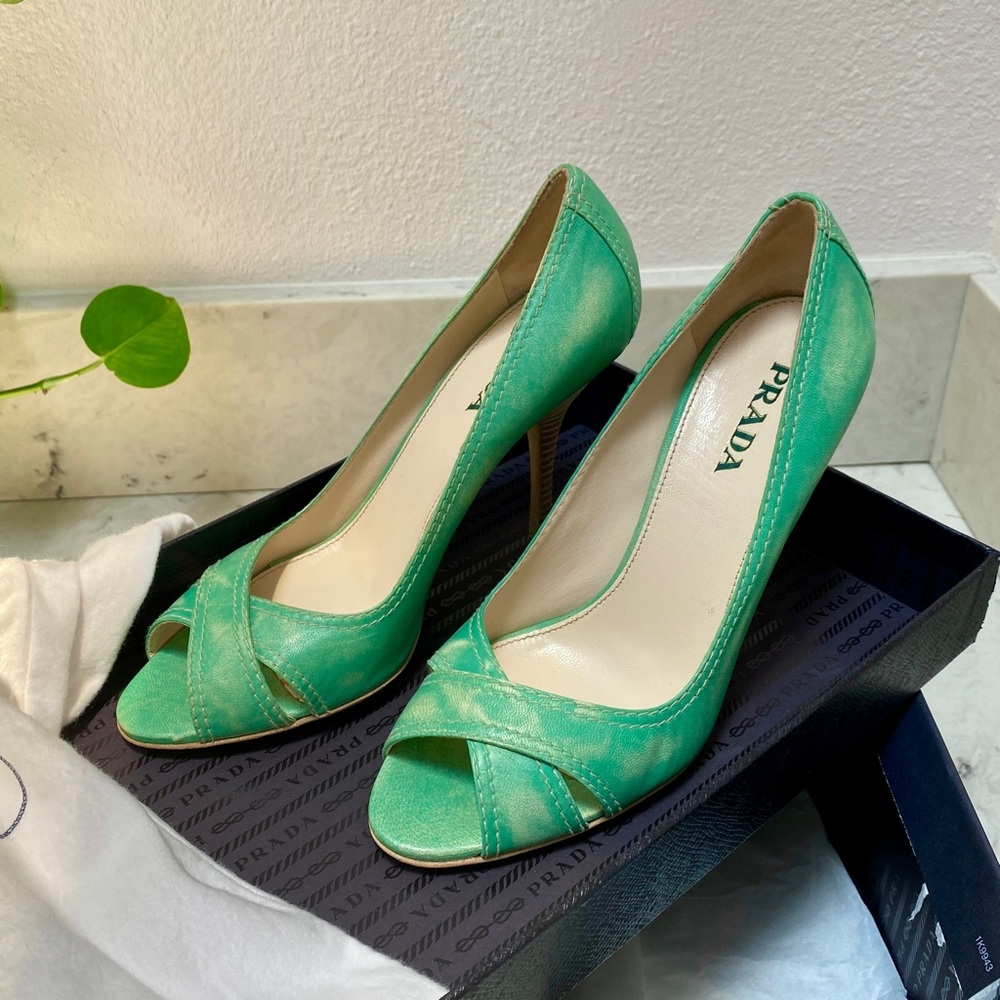 Prada Calzature Donna Washed Green Leather Peep Toe Pumps Size 38